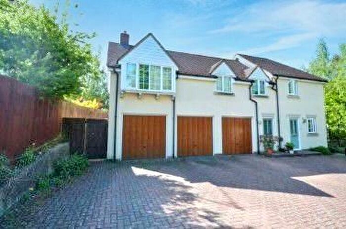 4 Bedroom Semi Detached House For Sale In Babbington Road, Halton Camp, Aylesbury, HP22
