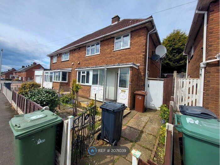 4 Bedroom Semi-Detached House To Rent In Brockhurst Crescent, Walsall, WS5