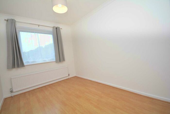 2 Bedroom Apartment To Rent In Gordon Road, Chesham, HP5