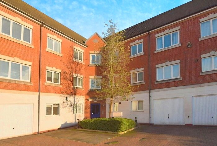 2 Bedroom Flat To Rent In Birches Rise, Northwood, Stoke-On-Trent, Staffordshire, ST1
