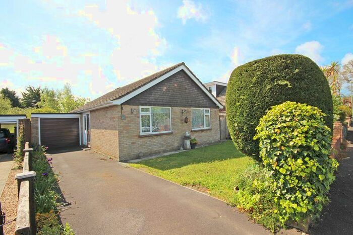 2 Bedroom Detached Bungalow To Rent In Cruse Close, Sway, SO41