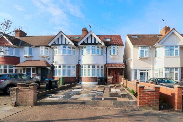 4 Bedroom Semi-Detached House To Rent In Windermere Avenue, London, SW19