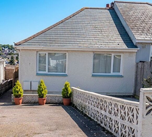 2 Bedroom Semi-Detached Bungalow For Sale In Barton Road, Paignton, TQ3