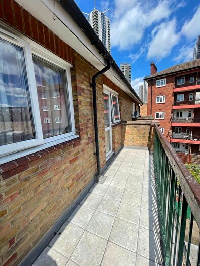 1 Bedroom Flat To Rent In Wesley Close, London, SE17