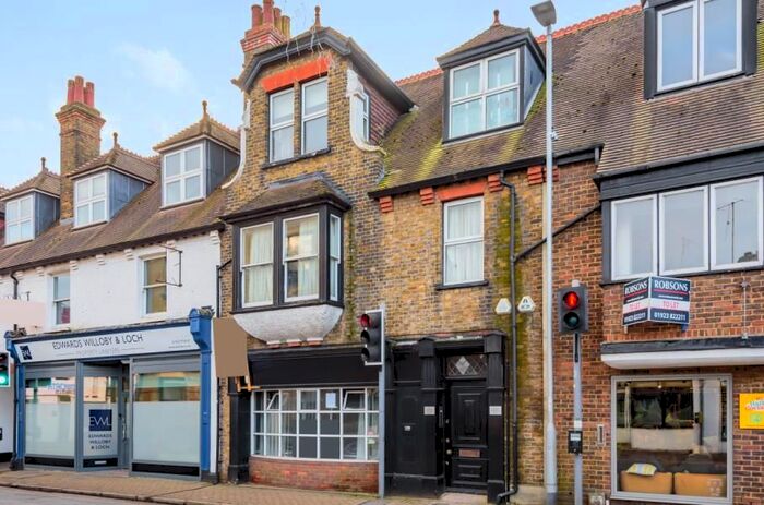 1 Bedroom Flat To Rent In Church Street, Rickmansworth, WD3