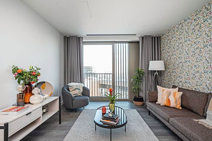 1 Bedroom Flat To Rent In Coppermaker Square, Stratford, London, E20
