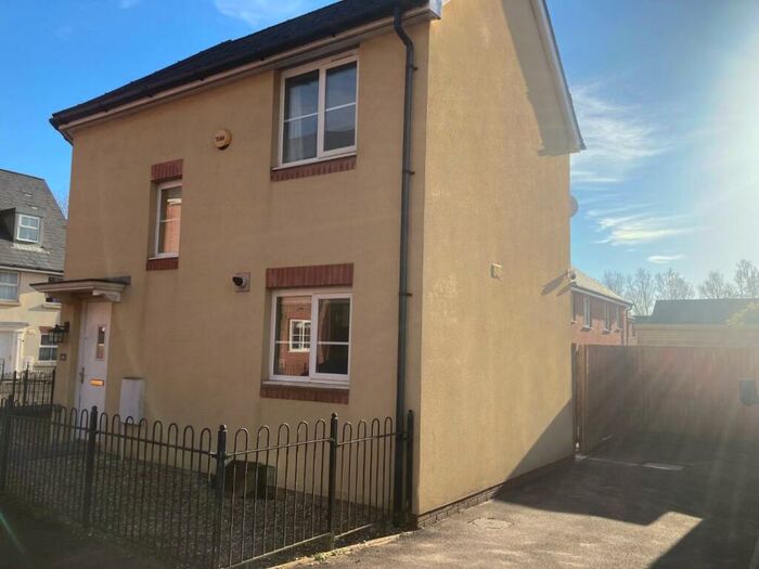 2 Bedroom House To Rent In Marcroft Road, Port Tennant, Swansea, SA1