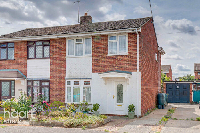3 Bedroom Semi Detached House For Sale In Broomfield, Silver End, CM8