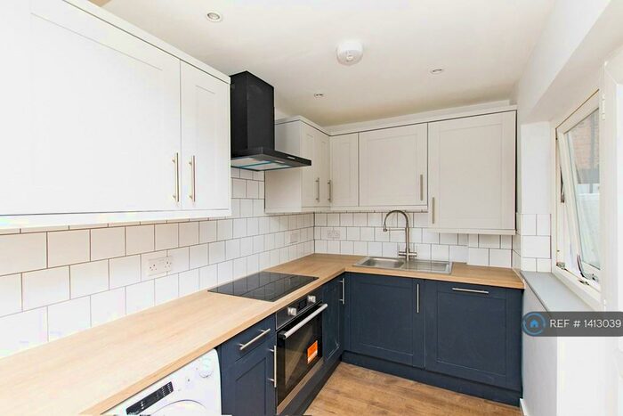 2 Bedroom Terraced House To Rent In Tomkinson Street, Chester, CH2