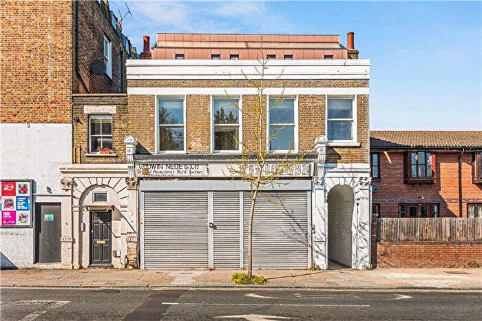 Apartment For Sale In Albany Road, London, SE5