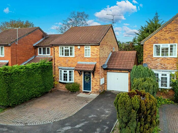 3 Bedroom Detached House To Rent In Laburnum Road, Winnersh, RG41