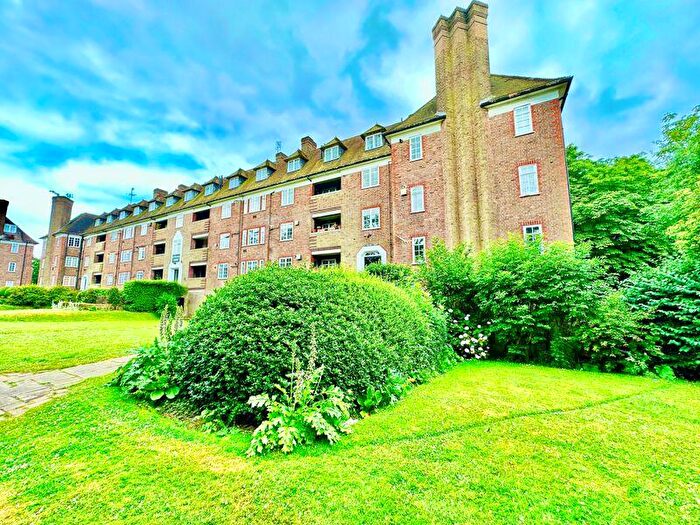 2 Bedroom Apartment To Rent In Lyttelton Road, Hampstead Garden Suburb, N2