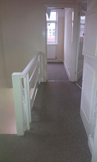 3 Bedroom Semi Detached House To Rent In Harewood Road, Town Moor, DN2