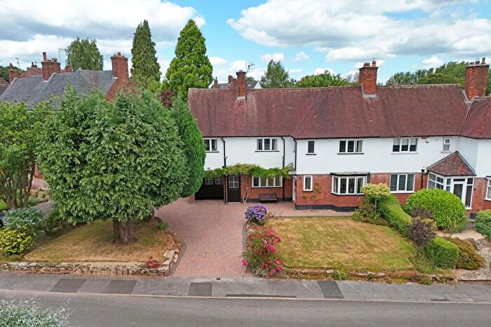 4 Bedroom Semi-Detached House For Sale In Greenway, Trentham, ST4