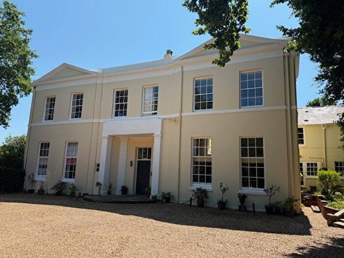 2 Bedroom Property To Rent In Beechwood House, Southampton, SO40