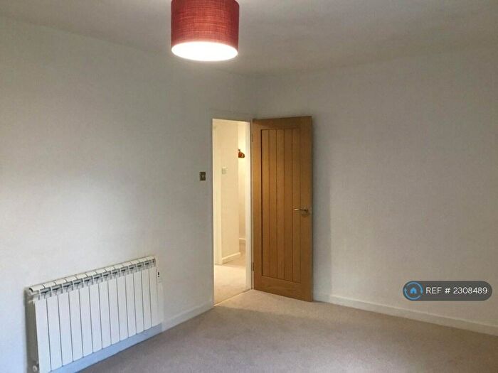 1 Bedroom Flat To Rent In Chestnut Place, Southam, CV47