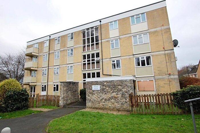 2 Bedroom Flat For Sale In Moorfields Road, Bath, BA2