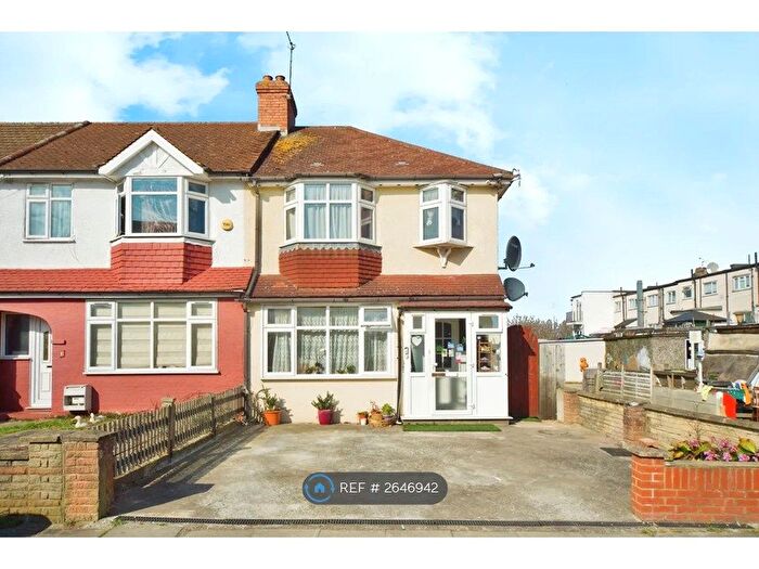 4 Bedroom End Of Terrace House To Rent In Empire Avenue, London, N18