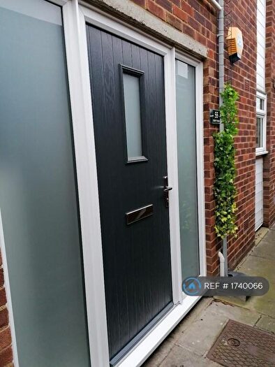 1 Bedroom Flat To Rent In Croft Road, Benfleet, SS7