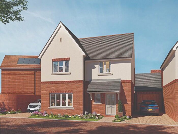 4 Bedroom Detached House For Sale In Abbey Barn Lane, High Wycombe, HP10