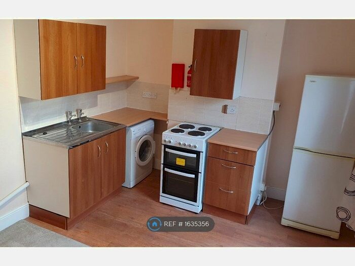 1 Bedroom Flat To Rent In Albion Street, Swindon, SN1
