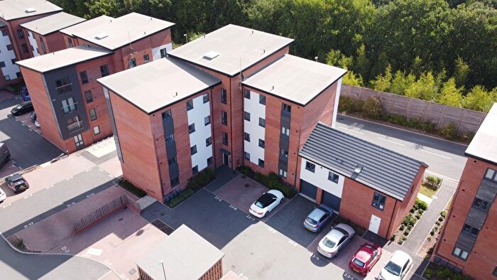 2 Bedroom Flat For Sale In Ascot Way, Birmingham, West Midlands, B31