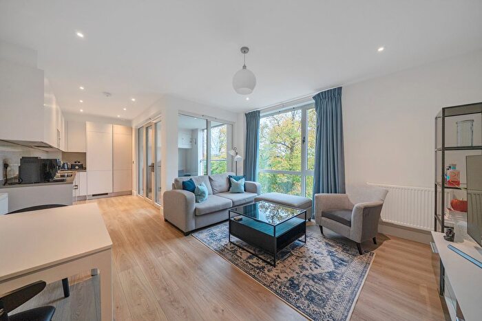 2 Bedroom Flat For Sale In Quicks Road, London, SW19