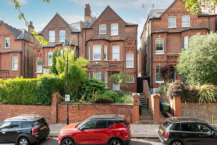 3 Bedroom Flat To Rent In Ornan Road, Belsize Park, NW3