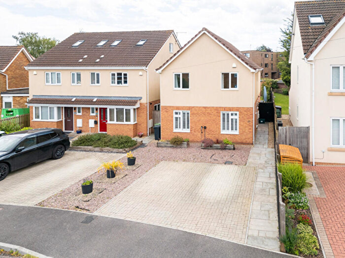4 Bedroom Detached House For Sale In Buckingham Gardens, Bristol, BS16