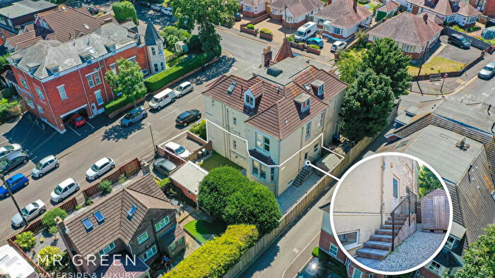 3 Bedroom Apartment For Sale In Arnewood Road, Southbourne, Bournemouth, BH6