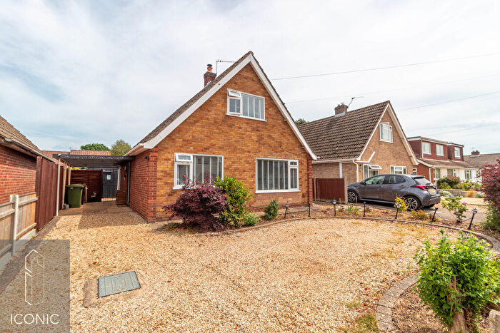 3 Bedroom Chalet For Sale In Kennedy Close, Easton, Norwich, NR9