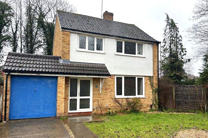 3 Bedroom Detached House To Rent In Broad Street, Guildford, GU3