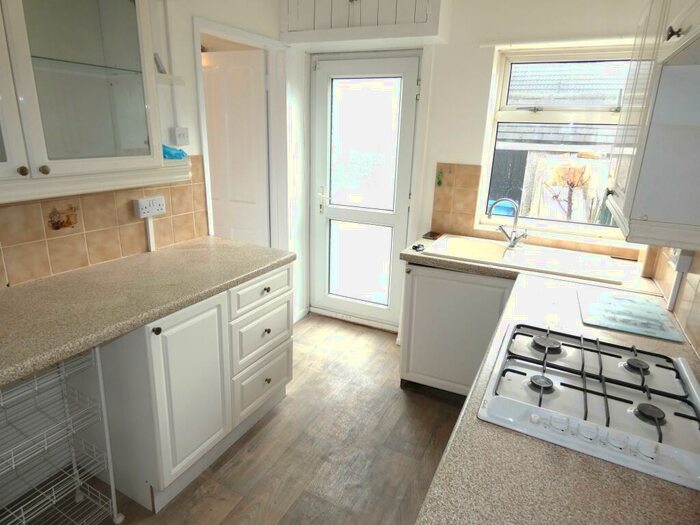 3 Bedroom Terraced House To Rent In Third Avenue, Forest Town, NG19