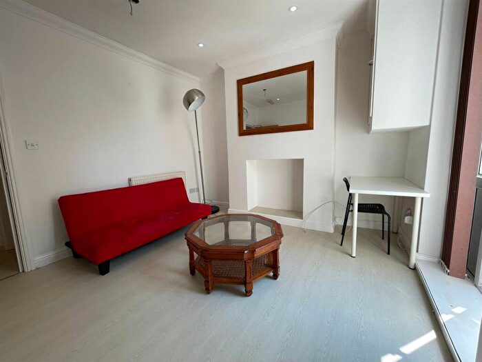 1 Bedroom Apartment To Rent In Richmond Road, Cardiff, CF24