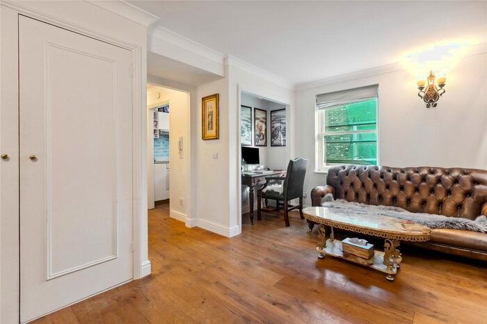 1 Bedroom Flat To Rent In Earl's Court Square, London, SW5