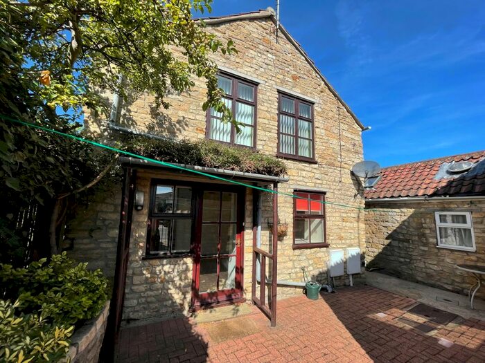 2 Bedroom Barn Conversion To Rent In High Street, Waddington, LN5