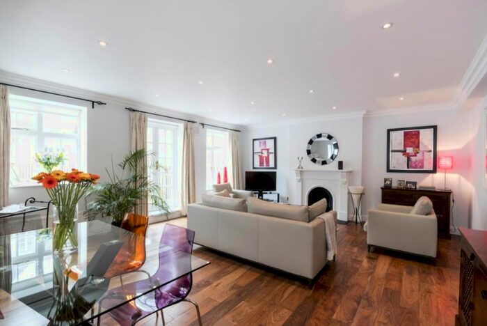 4 Bedroom Flat To Rent In Transept Street, Marylebone, London, NW1