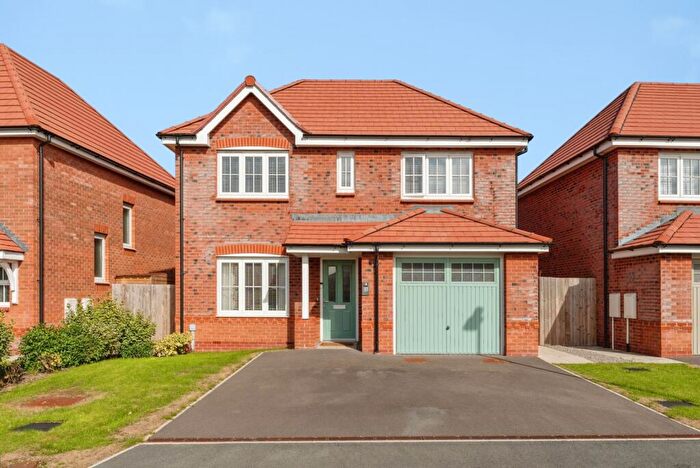 3 Bedroom Detached House For Sale In Dreif Tegeirian, Rhyl, Clwyd, LL18