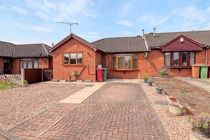 2 Bedroom Bungalow For Sale In Mill Croft, Scunthorpe, DN16