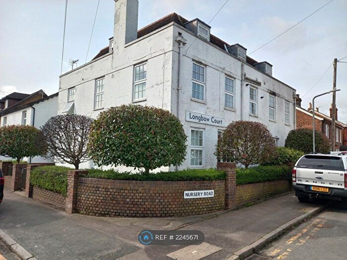 2 Bedroom Flat To Rent In Longbow Court, Tunbridge Wells, TN4