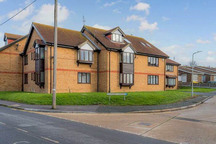1 Bedroom Apartment To Rent In Cranleigh Gardens, Whitstable, CT5