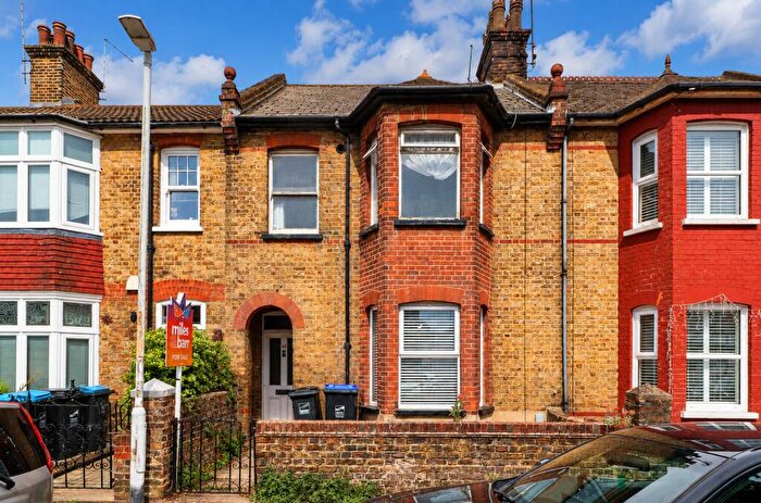 2 Bedroom Flat For Sale In Westbury Road, Westgate-on-Sea, Kent, CT8