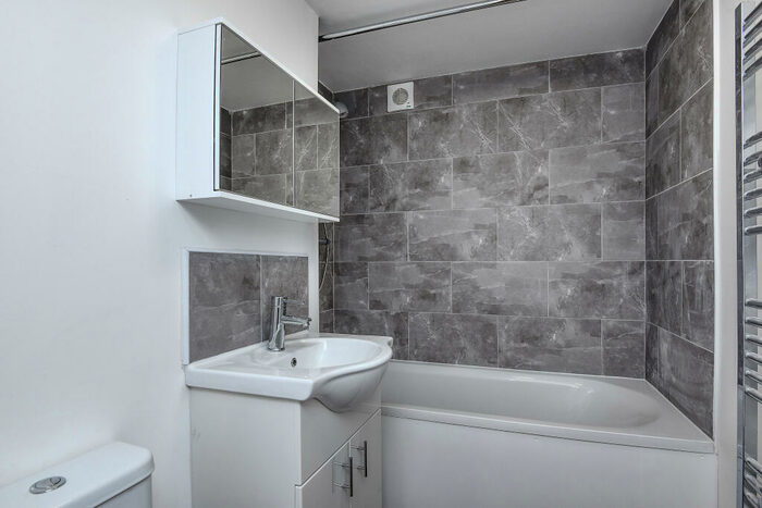 1 Bedroom Apartment To Rent In London Road, Thornton Heath, CR7