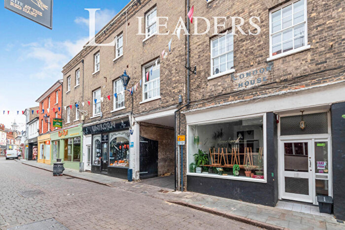 2 Bedroom Flat To Rent In Bucklersbury, Hitchin, SG5