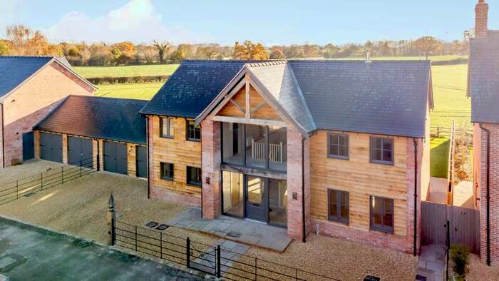 4 Bedroom House For Sale In The Barn, Willow Grove, Kinnerley, Shropshire, SY10