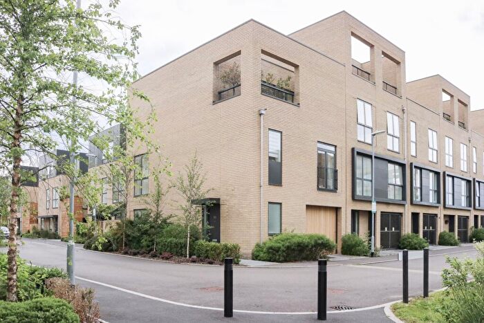 4 Bedroom End Of Terrace House For Sale In Whitelocks Drive, Trumpington, Cambridge, CB2