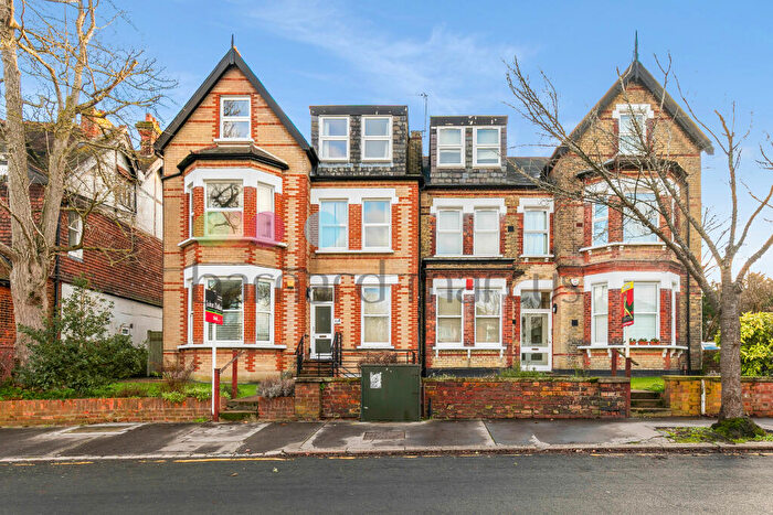 2 Bedroom Apartment To Rent In Birdhurst Rise, South Croydon, CR2