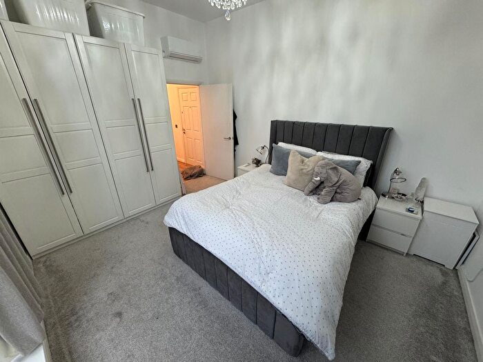 2 Bedroom Flat To Rent In Hessel Street, Salford, M50