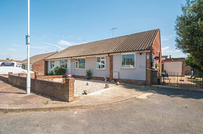 3 Bedroom Bungalow For Sale In Ham Close, Worthing, West Sussex, BN11