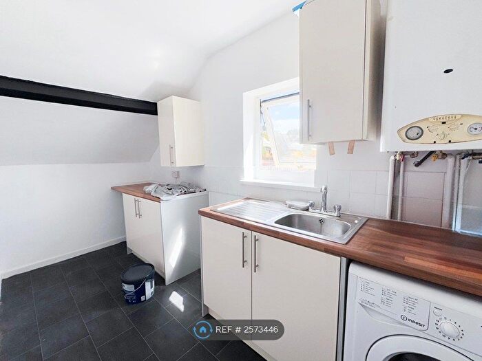 1 Bedroom Flat To Rent In Chepstow Road, Newport, NP19